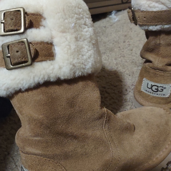 UGG Australia 11c Aleyah Sheepskin Suede Boots - Picture 9 of 10